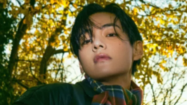 bts-v-joins-armys-kakao-group-chat-drops-new-messages-and-leaves-after-90000-texts-i-have-to-work-out